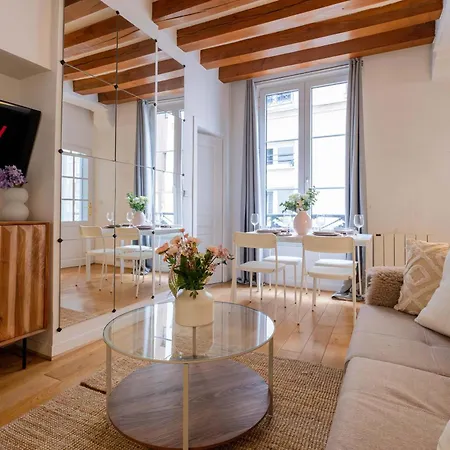 4 Guests Flat Palais Royal 1-2